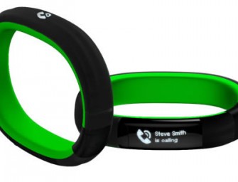 Razer unveils world’s smartest wristband- Razer Nabu with two OLED notification screens